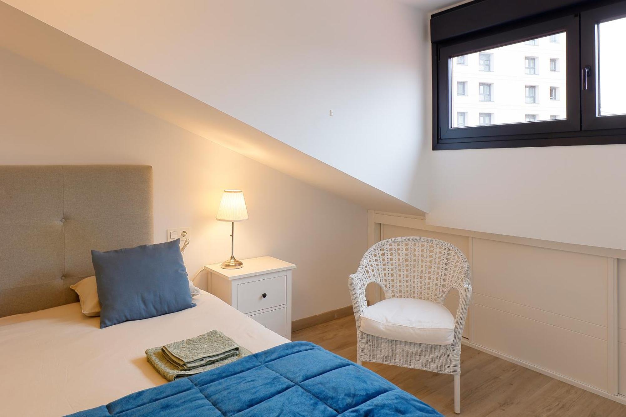 Atico Con Terraza En Playa De San Lorenzo 기욘 외부 사진